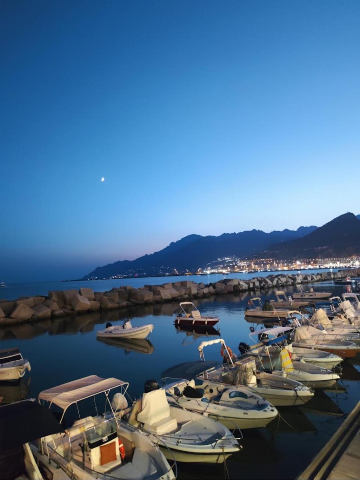Apartmán Salerno Mare E Luci Exteriér fotografie